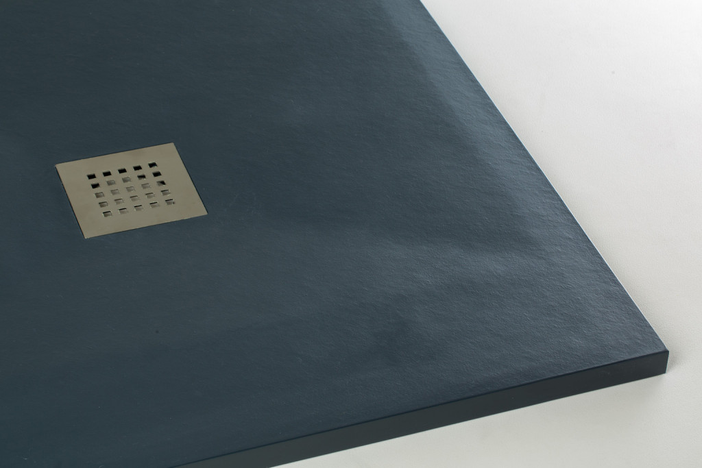 SOLISTONE l'innovativo piatto doccia con effetto pietra!